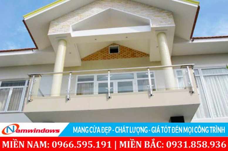 Kính cường lực dạng trụ dài