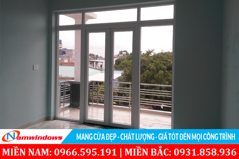 Cửa ban công nhựa lõi thép uPVC