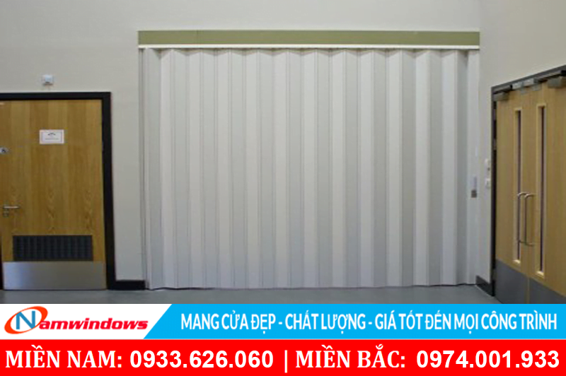 Mẫu cửa xếp nhựa lớn màu trắng