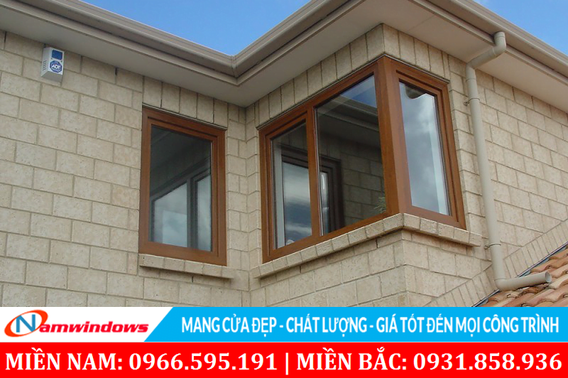 Mẫu 45: Vách kính và cửa sổ màu vân gỗ