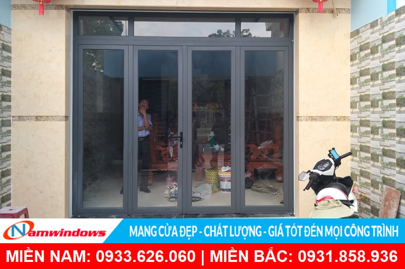 Cửa nhôm xingfa 4 cánh màu ghi xám