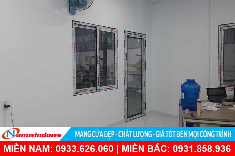 Cửa sổ lùa 2 cánh nhôm kính xingfa cho văn phòng