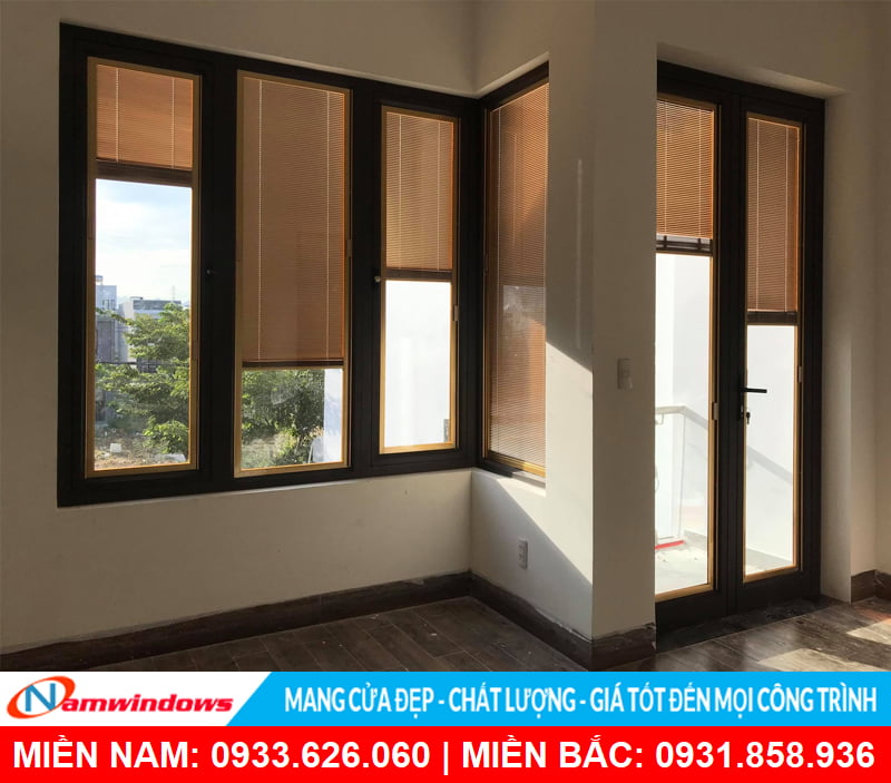 Cửa nhôm kính hộp có rèm