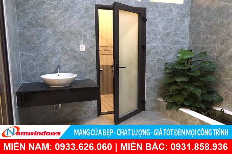 Cửa nhôm xingfa nhà vệ sinh