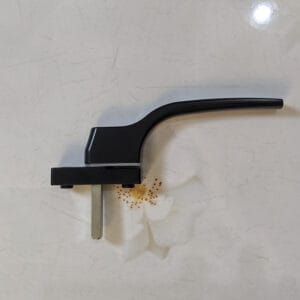 Tay nắm cửa sổ đa điểm GQ ASSA ABLOY màu đen