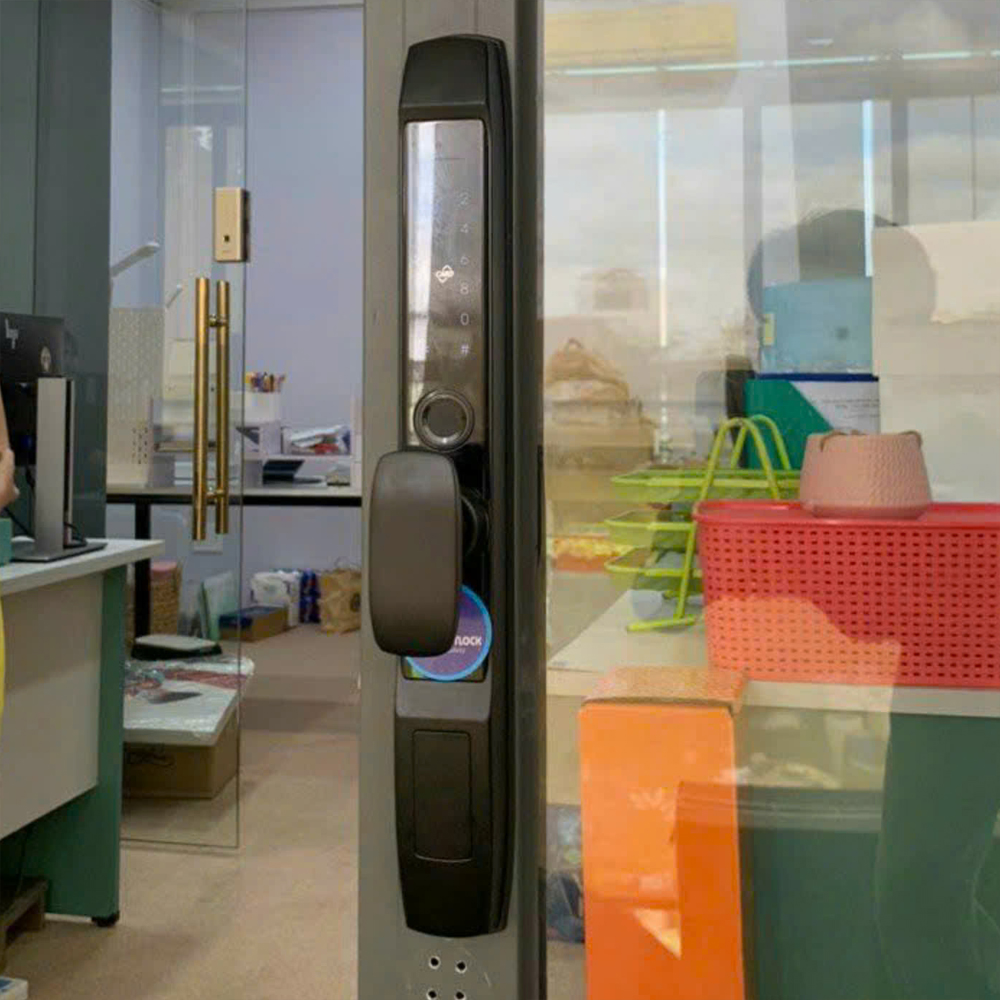 Khóa vân tay cửa lùa KVT016-S30G màu đen