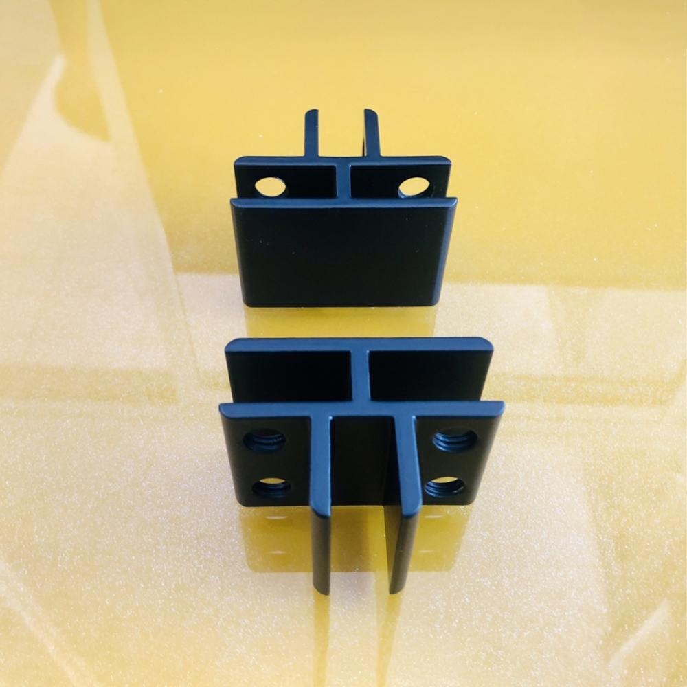 Bas T kẹp kính BK008 nhôm sơn đen