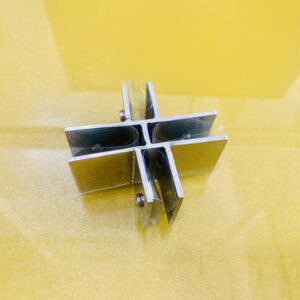 Bas chữ thập kẹp kính BK005 inox 304