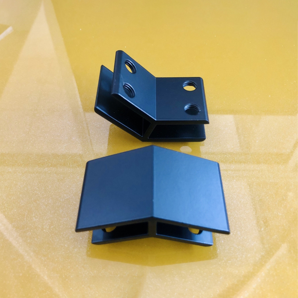 Bas kẹp kính 135 BK009 nhôm sơn đen