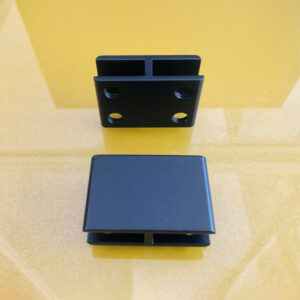 Bas kẹp kính 180 BK007 nhôm sơn đen