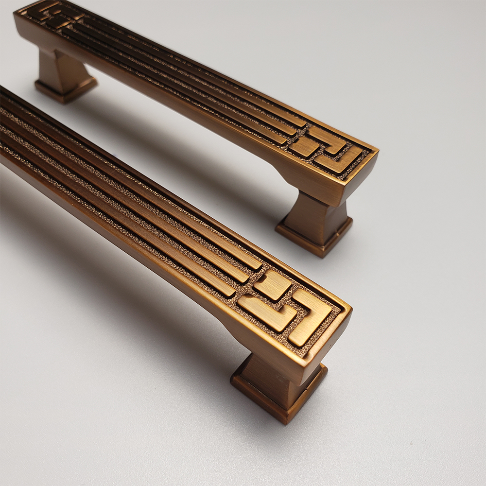 Tay nắm tủ hợp kim TN050