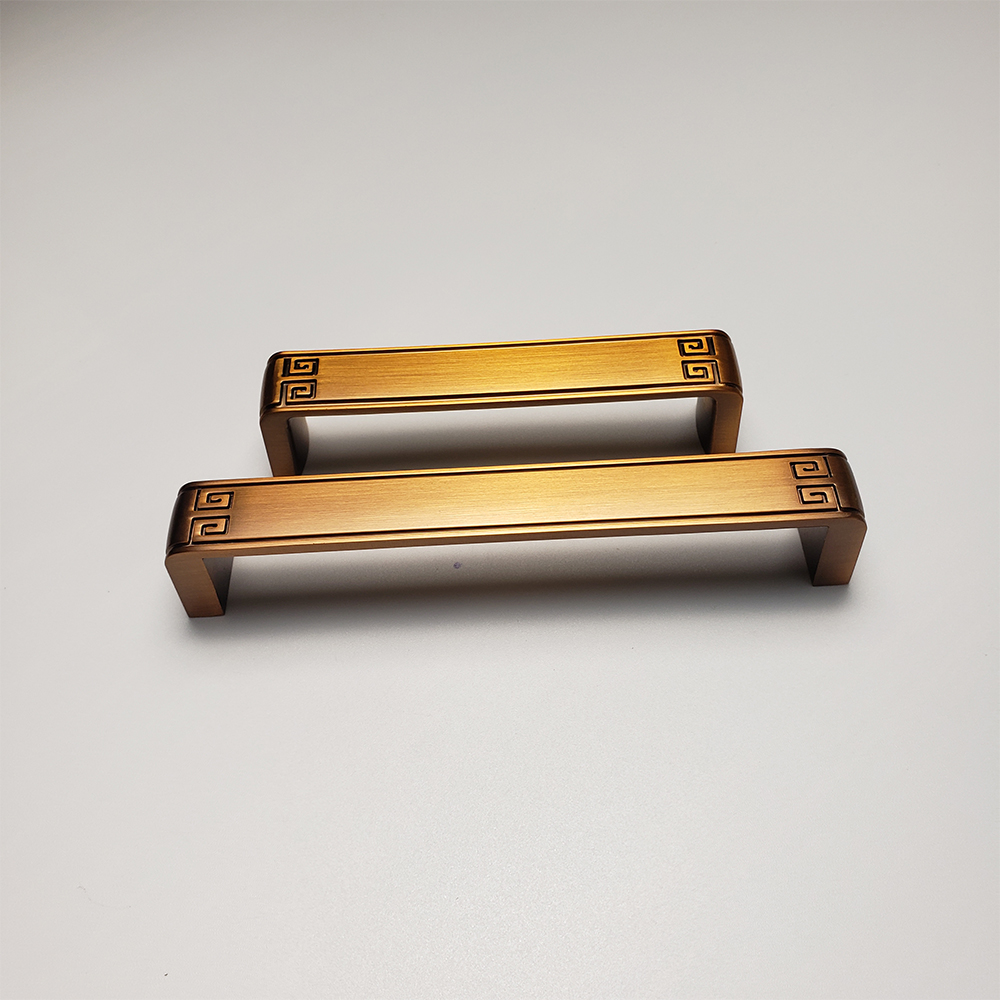 Tay nắm tủ hợp kim TN051