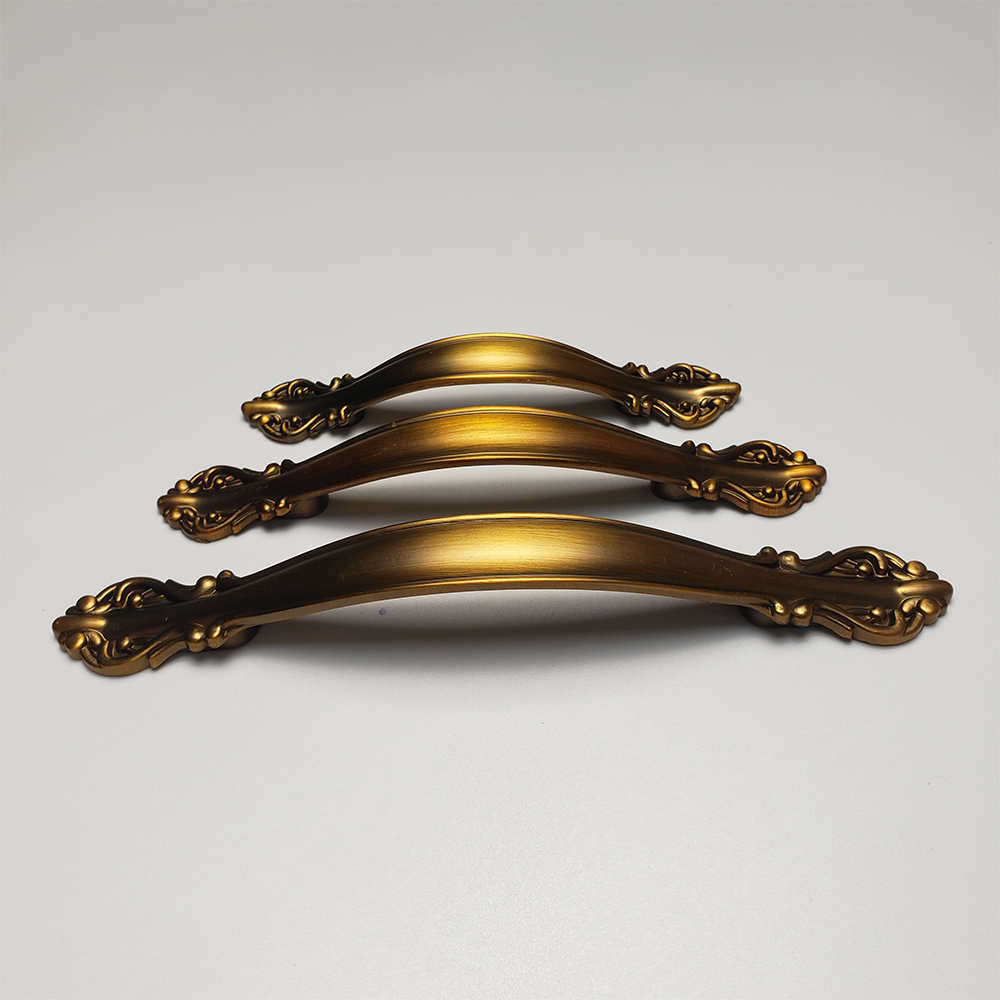 Tay nắm tủ hợp kim TN052