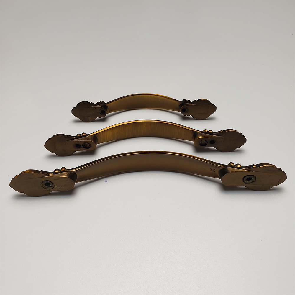 Tay nắm tủ hợp kim TN052