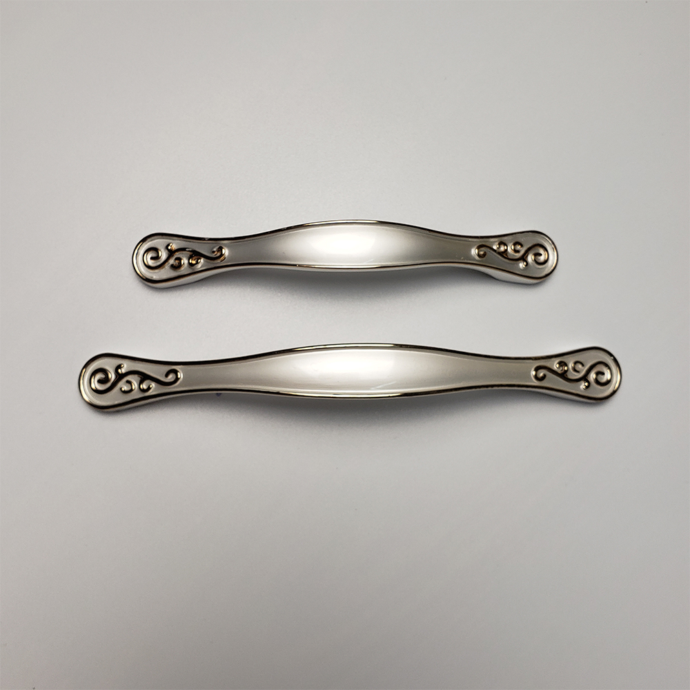 Tay nắm tủ hợp kim TN055