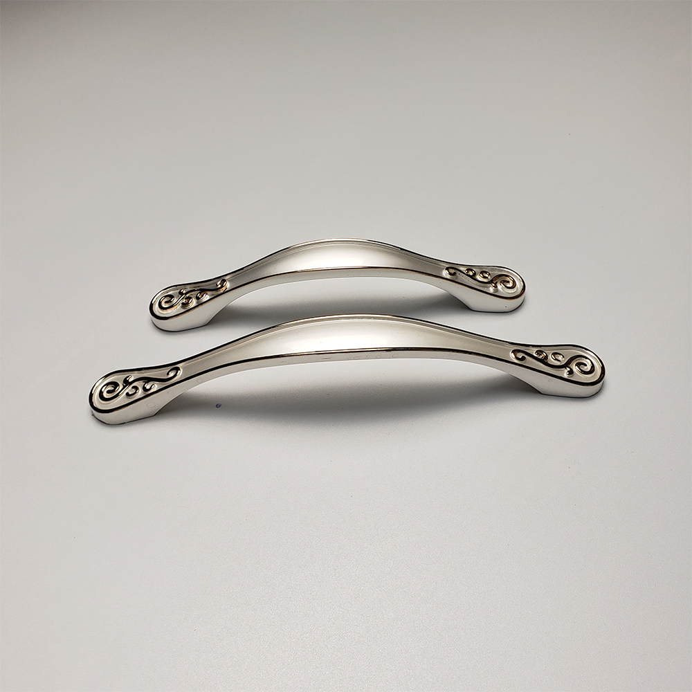 Tay nắm tủ hợp kim TN055