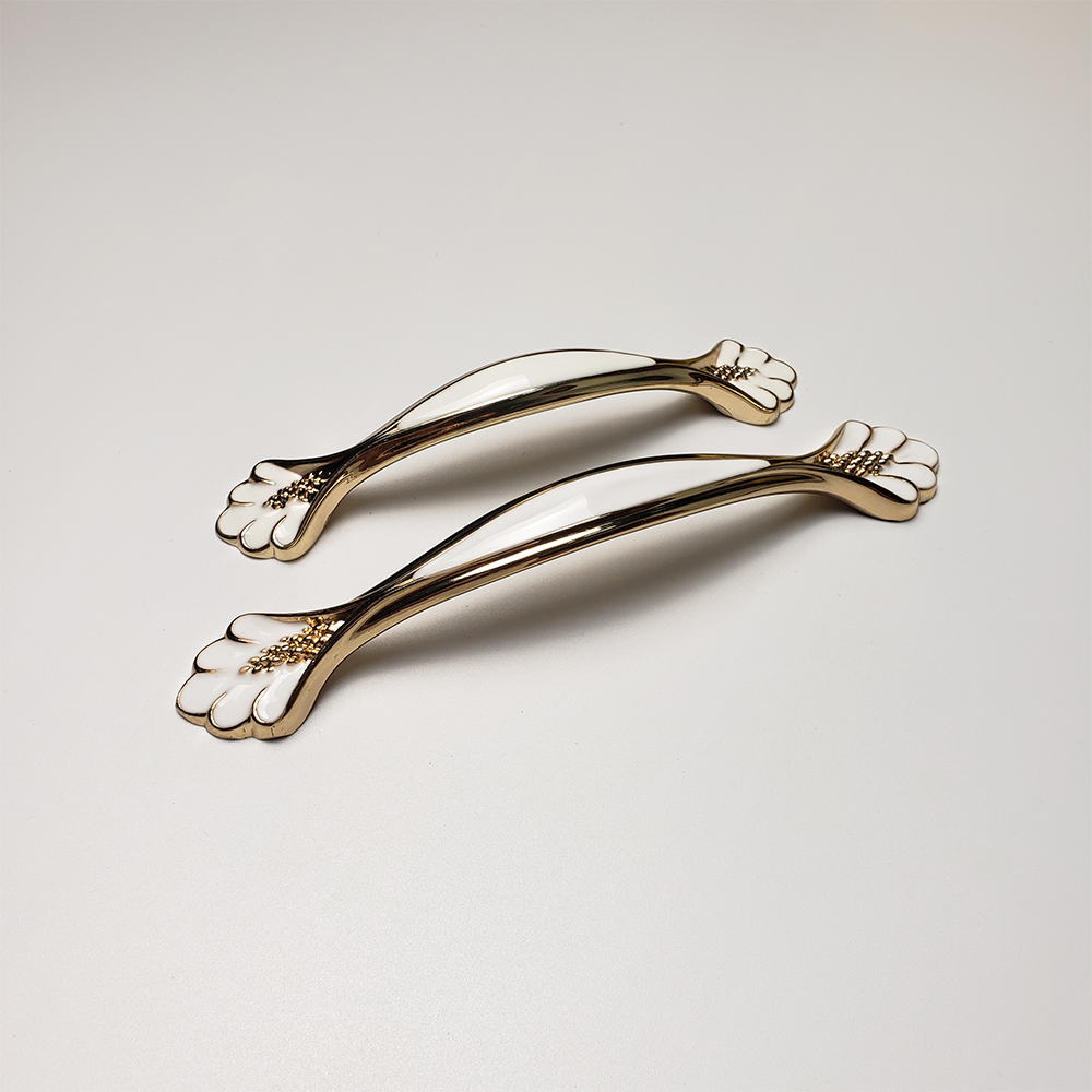 Tay nắm tủ hợp kim TN060