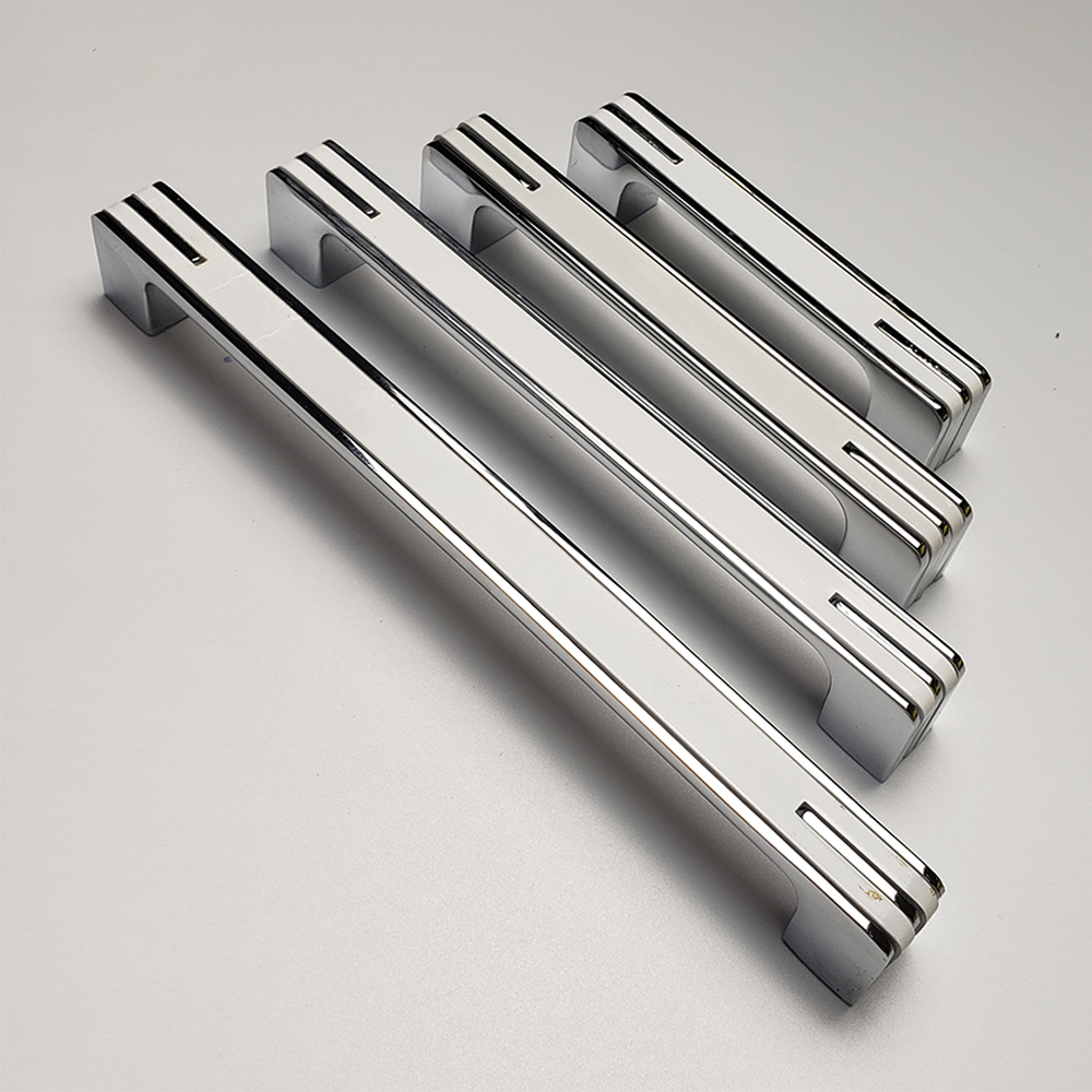 Tay nắm tủ hợp kim TN061