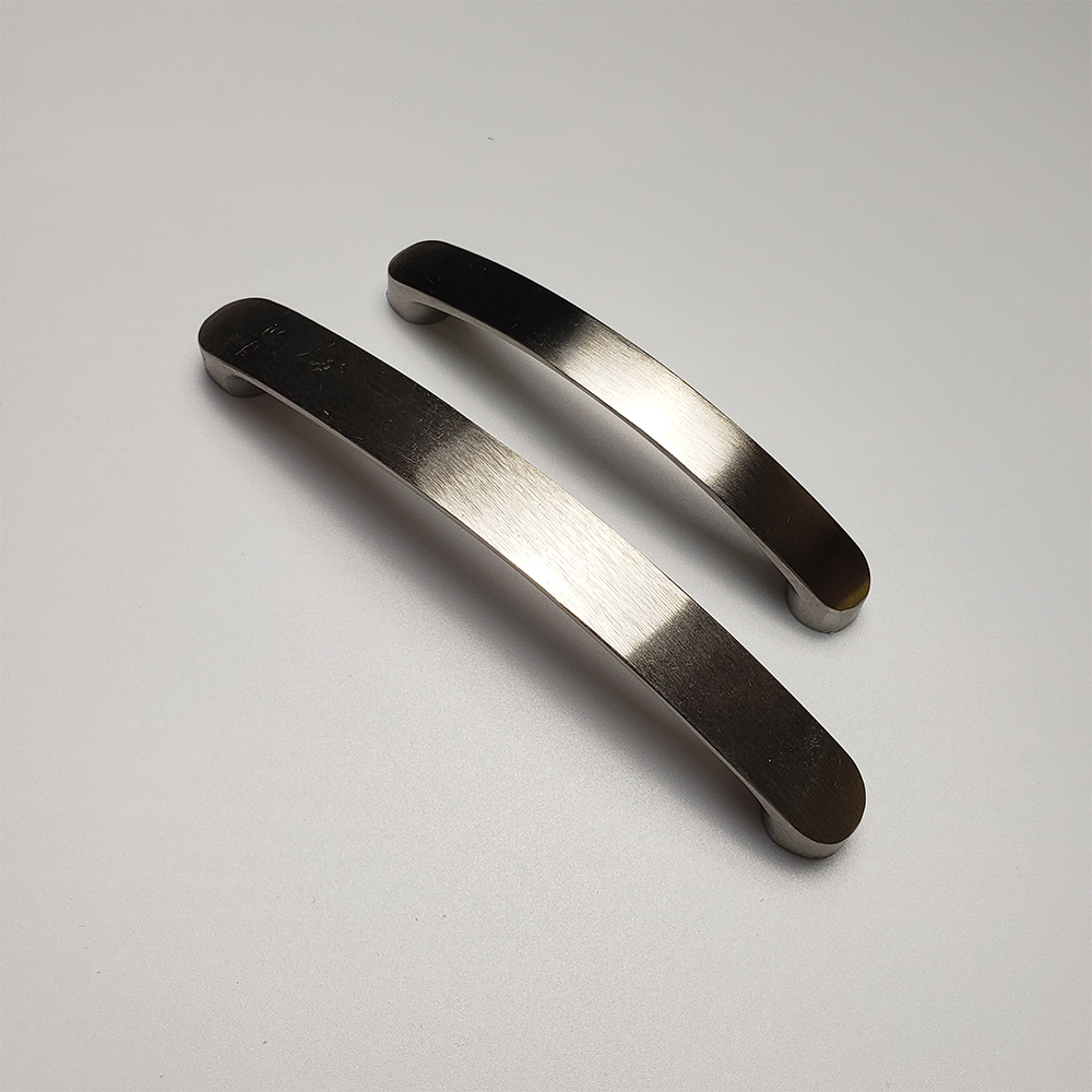 Tay nắm tủ hợp kim TN066