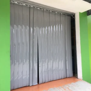 Rèm nhựa trong suốt