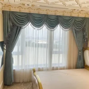 Màn Hàn Quốc che cửa chính phòng khách sang trọng